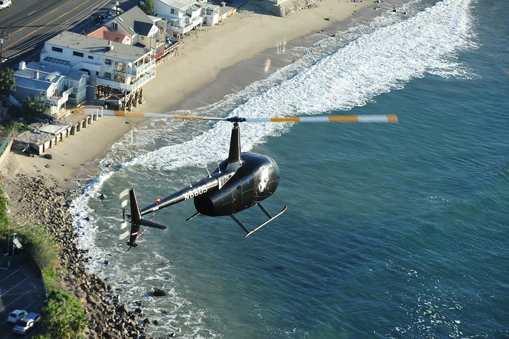 Los Angeles Helicopter Tour with Romantic Mountaintop Landing image