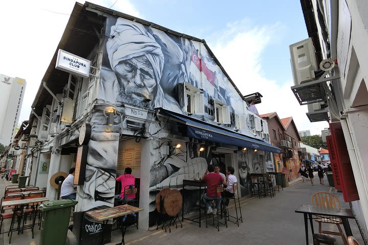 Singapore Street Art Hunting in Kampong Glam Self-guided Audio Tour image