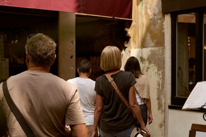 St.Mark's Basilica and Doge's Palace tour with gondola ride image