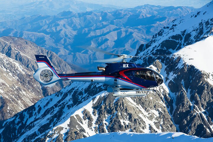 1-Hour Private Heli-Picnic Tour in Kaikoura  image