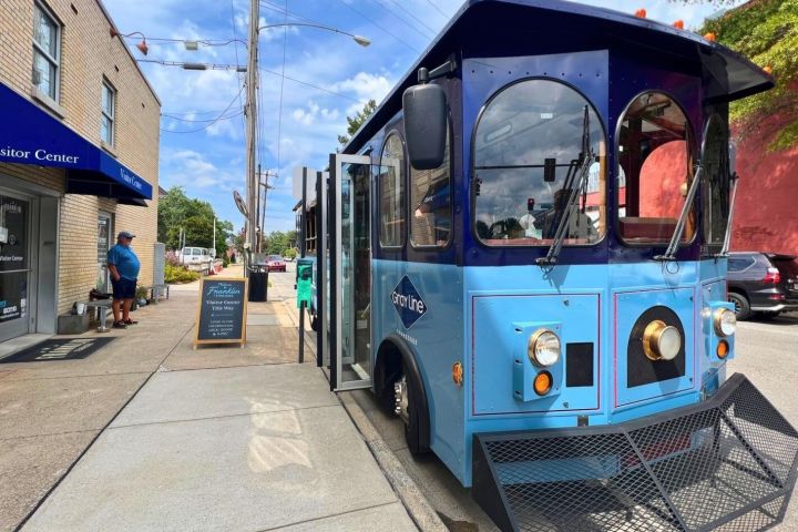 Franklin Hop-On Hop-Off Tour image