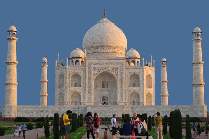 Private Agra Overnight Tour from Delhi with Fatehpur Sikri image