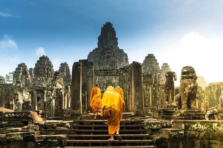 2-Days Tour Explore Small Tour, Big tour (circle )& Banteay srie temple  image