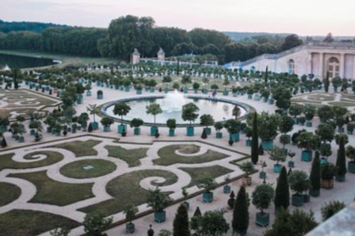 Sunset Versailles Bike Tour with Fireworks  image