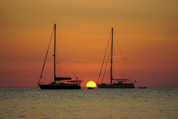 Half Day Sailing Excursion along the Coast image