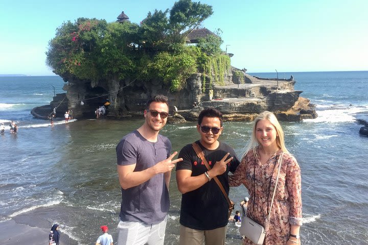 HALF DAY TANAH LOT TOUR -Tanah Lot sunset-royal temple-Batu bolong-free WiFi  image