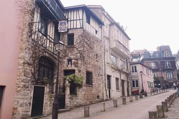 Montmartre & Sacré Coeur Private Historical 2-Hour Walking Tour in Paris image