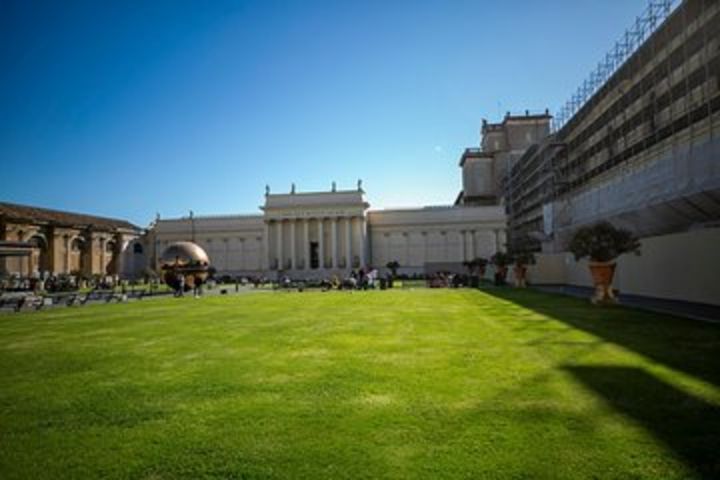 VIP Skip the Line Early Access Vatican, Sistine Chapel St.Peter's & Breakfast  image