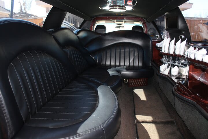 3-Hour Limousine Rental image