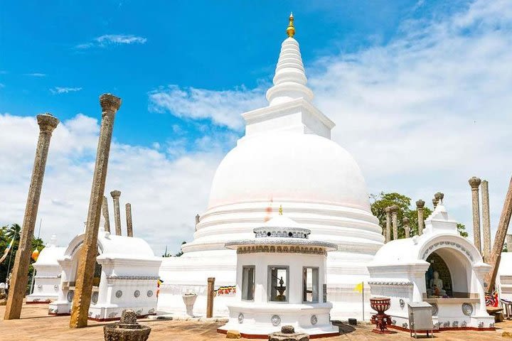 From Colombo Bandaranaike Intl Airport to Anuradhapura image