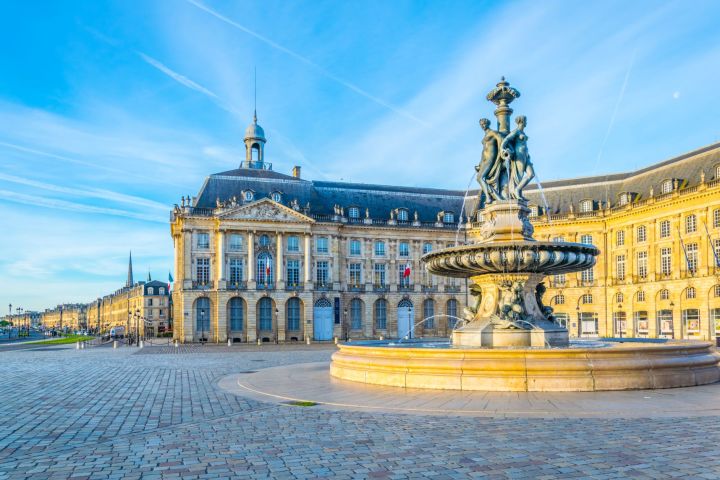 Architectural Splendors of Bordeaux Walking Tour (private) image