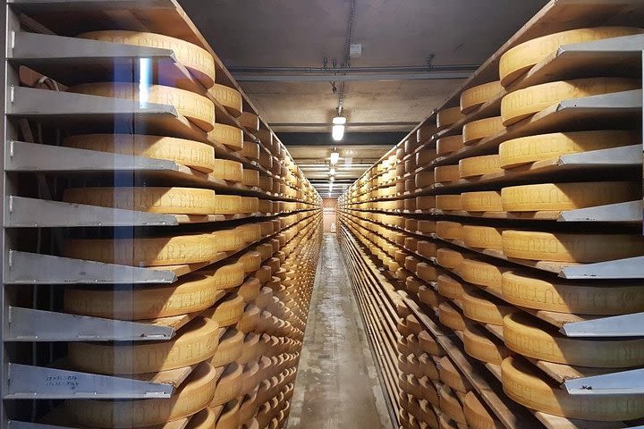 Private Swiss Cheese and Chocolate Tour from Interlaken image