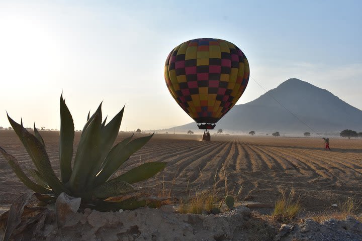 Hot air balloon Cantona image