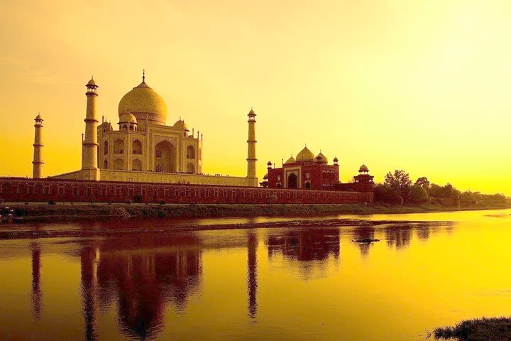 Private Taj Mahal and Agra Full-Day Tour from Delhi by Gatimaan Express Train image