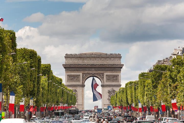 Paris Sightseeing Tour with Optional Seine River Cruise image