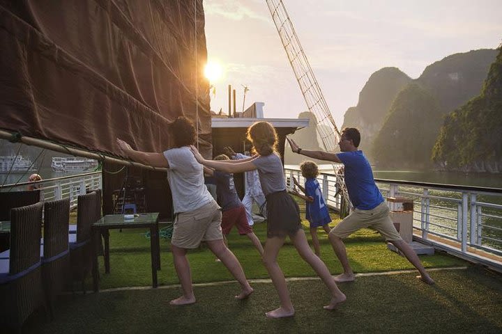 From Hanoi: 2-Day Halong Bay Relaxing Tour with 4-Star Cruise image