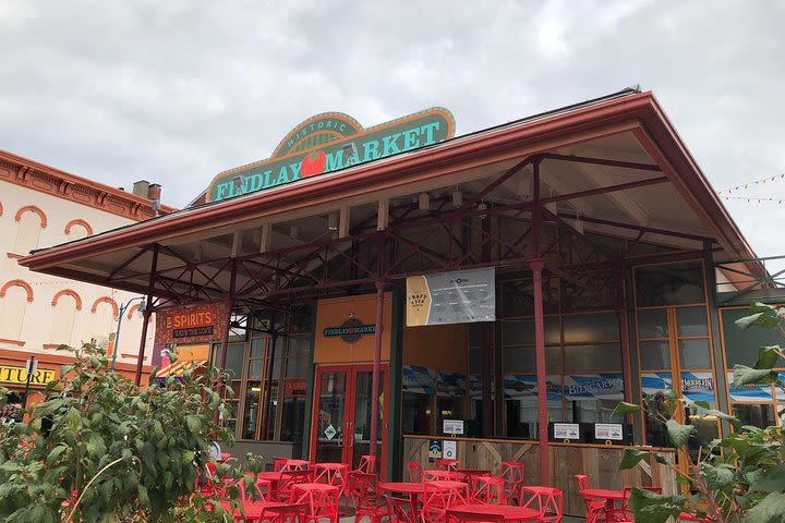 Cincinnati's Original Findlay Market Tour With Tastings image