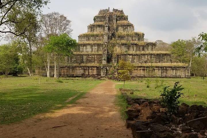 Koh Ker and Beng Mealea Tour image