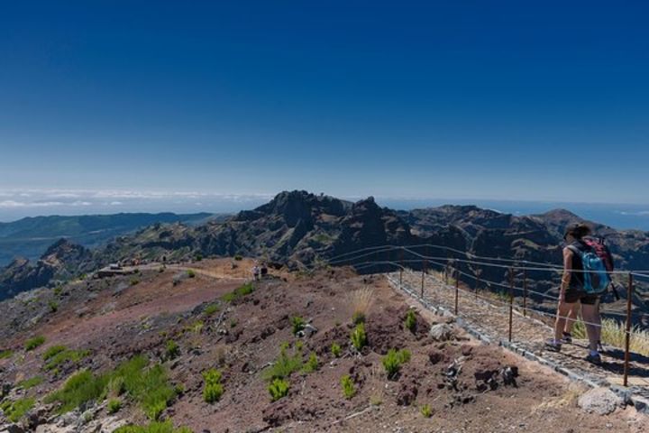 Madeira´s highest Peaks - Pico Areeiro to Pico Ruivo image