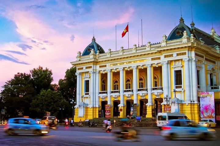 Private Tour: Hanoi City Tour Including Water Puppet Show and Cyclo Ride image