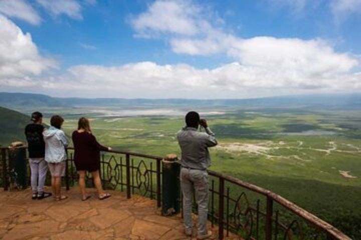  visit Serengeti, Ngorongoro and Mount Kilimanjaro from Arusha (5 days) image