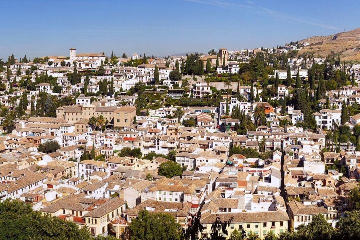 Granada's Majestic Monuments Tour image
