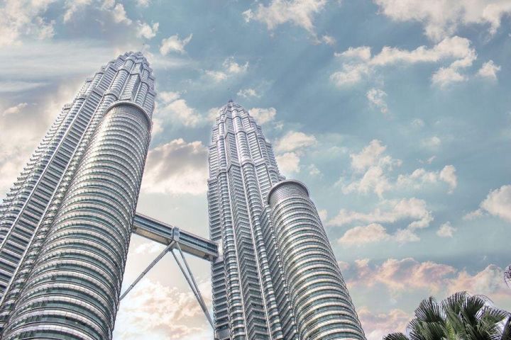Kuala Lumpur Twin Towers & KL Tower Combo Ticket image
