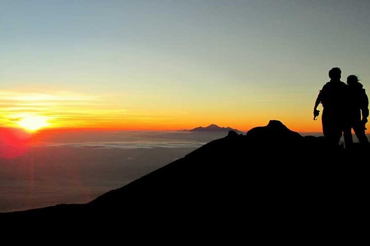 All In : Mount Batur Sunrise Trekking - Free WiFi image