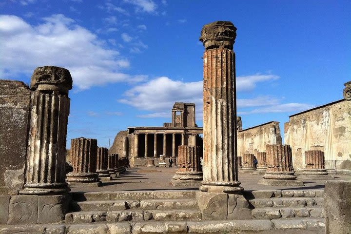 Private tour to Pompei and Herculenium image