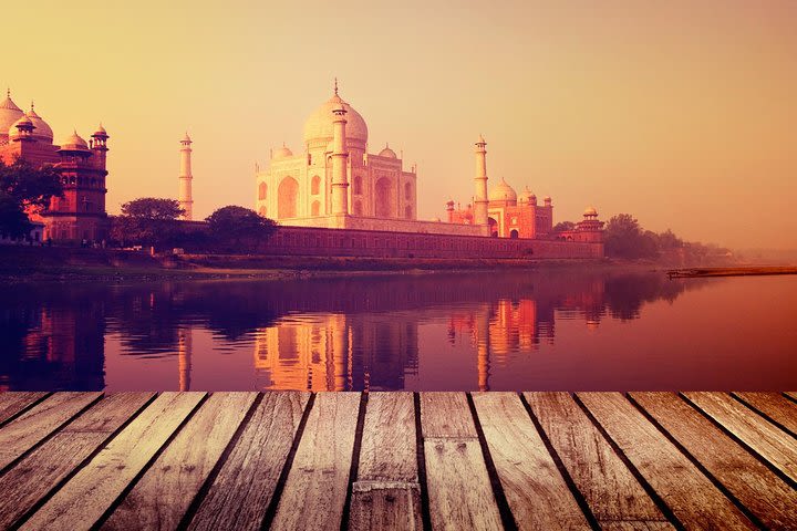 Taj Mahal Sunrise and Agra Fort Tour from Delhi : All Inclusive  image