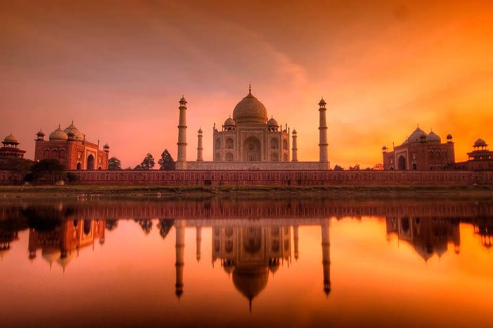 Taj Mahal & Agra Fort: Private Sunrise Tour from Delhi image