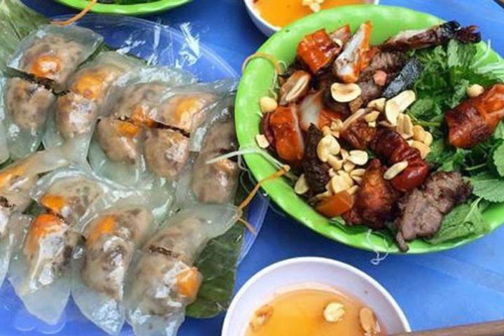 Private Tour: Hanoi walking street food tour in night  image