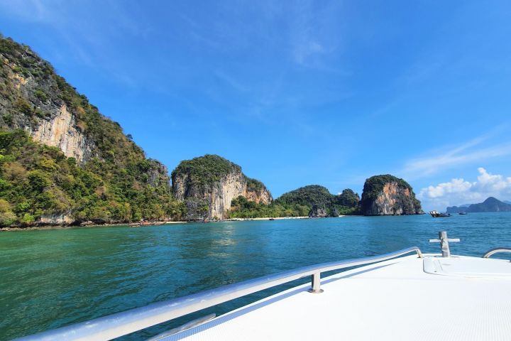 Phi Phi Island Hopping Speed Boat Tour image