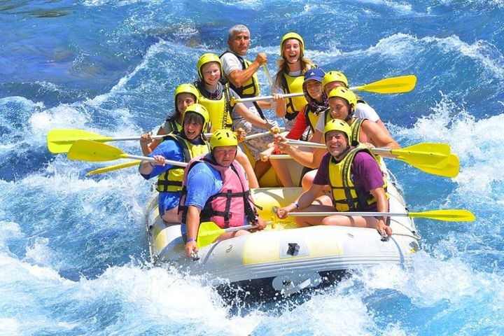 Rafting activity full of adrenaline image