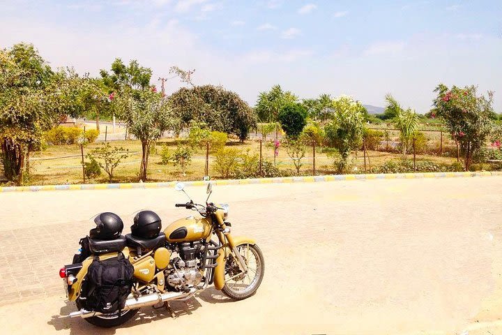 Delhi on a motorbike image