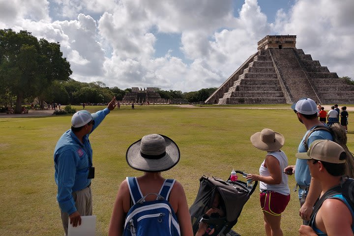 Chichen Itza, lunch and cenote Ik kil from Valladolid image