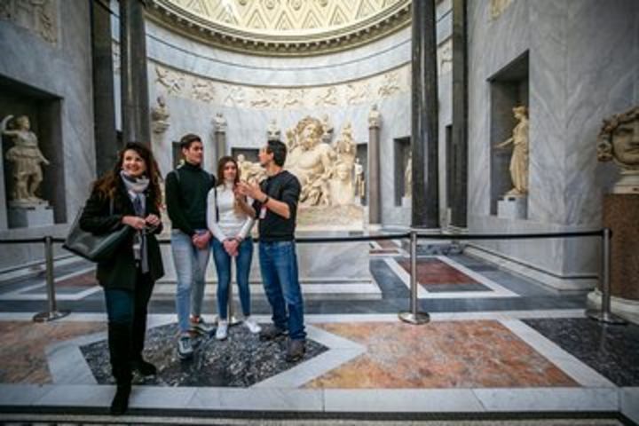 Skip-the-Line Exclusive Vatican Sistine Chapel and St.Peter's Dome Tour image