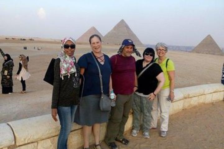 Private Cairo Layover to Giza pyramids and Sphinx  image