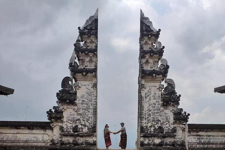 Bali Lempuyang Temple Gate to The Heaven Package image