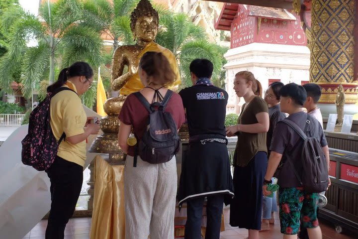 Explore the hidden gem of Chiangmai （Wat Phra Singh） image