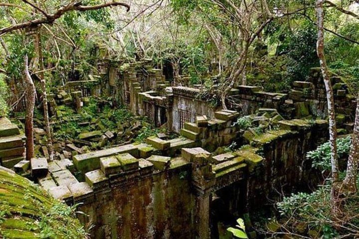 1Day Private Tour Koh Ker And Beng Mealea Withlocal Tour Guide image