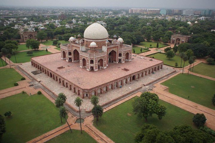 New Delhi Full-Day Private Tour with Airport Pick Up and Lunch image