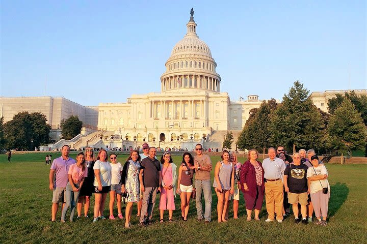 Washington DC "Morning Monuments" Guided City Tour with Arlington Cemetery Entry image