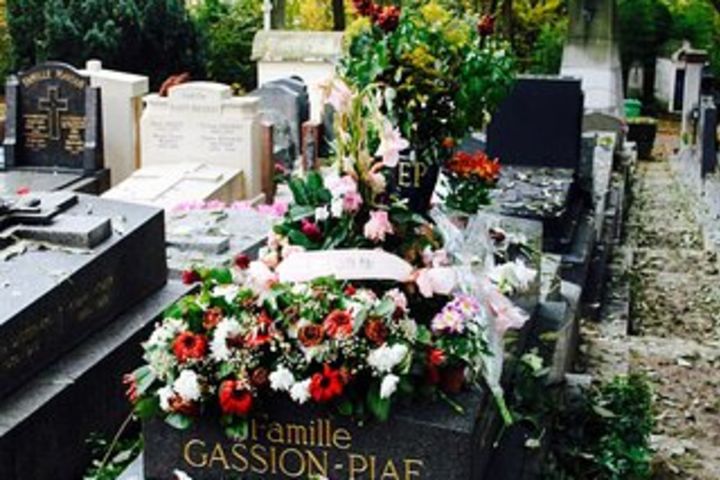 Père Lachaise Cemetery Walking Tour in Paris image