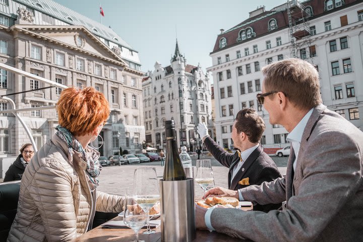 Culinary Sightseeing Tour in an Electro Vintage Car incl. 3-Course Menu for two image