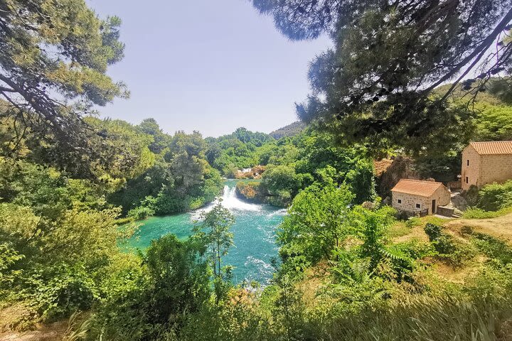 Private tour to Krka waterfalls- Lunch included image