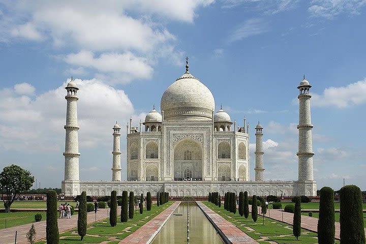 Private Full-Day Tour Taj Mahal and Agra Fort from Jaipur  image