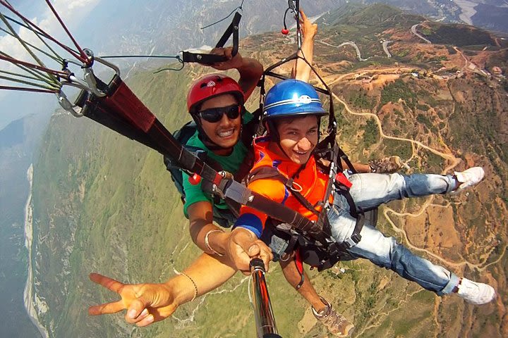 Paragliding Chicamocha image