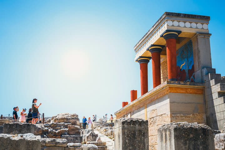 Knossos Palace: E-Ticket with Audio Tour on Your Phone image