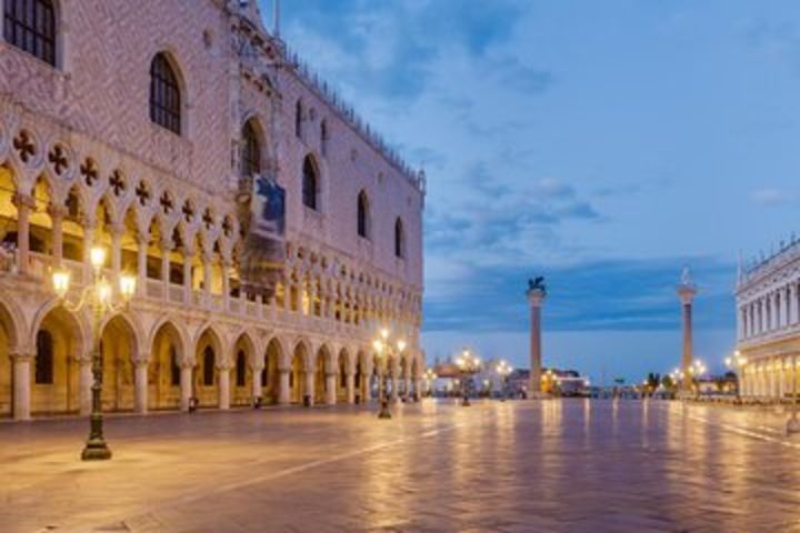 Venice city tour with St Mark's Square museum visits image